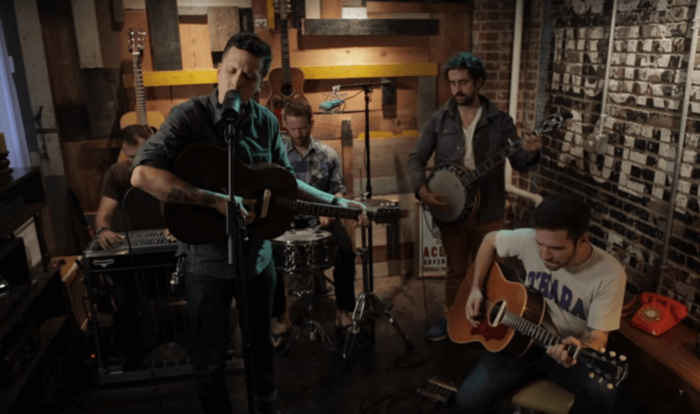 article: LR Baggs Sessions | American Aquarium