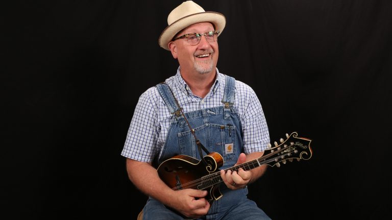 article: Mike Compton's Monroe-Style Mandolin Course Is Live!