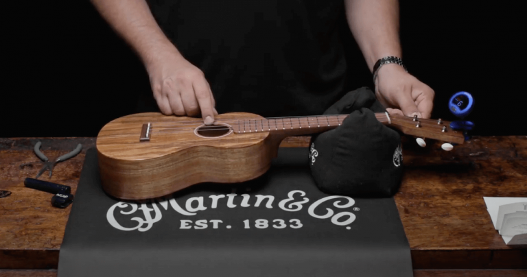 article: Tuning a Ukulele | Martin Guitars