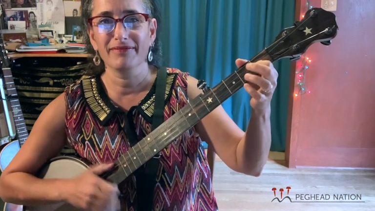 Clawhammer Banjo instructor Evie Ladin leading a Zoom workshop on Practicing Syncopations and Their Application in Tunes.